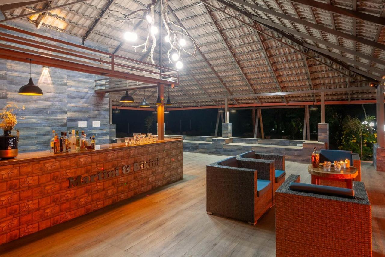 Coffee & Mist Luxury Villa- Comp Breakfast, Pool, Lounge, And Coffee Estate By Stayvista Madikeri Exteriér fotografie